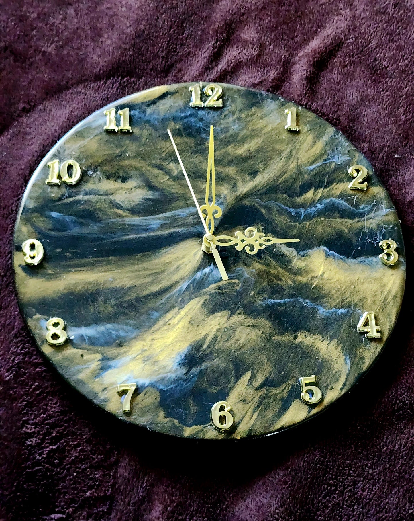 Resin Black Gold Wall Clock