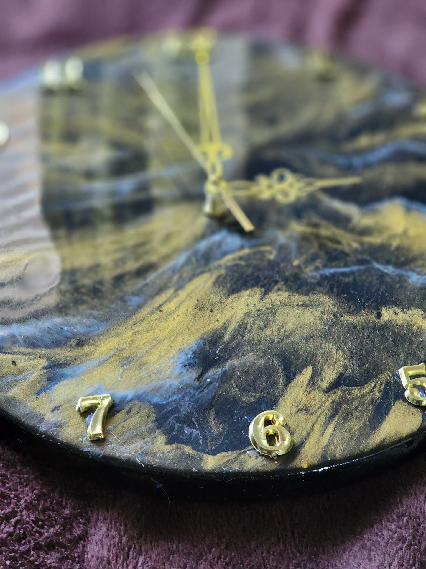 Resin Black Gold Wall Clock